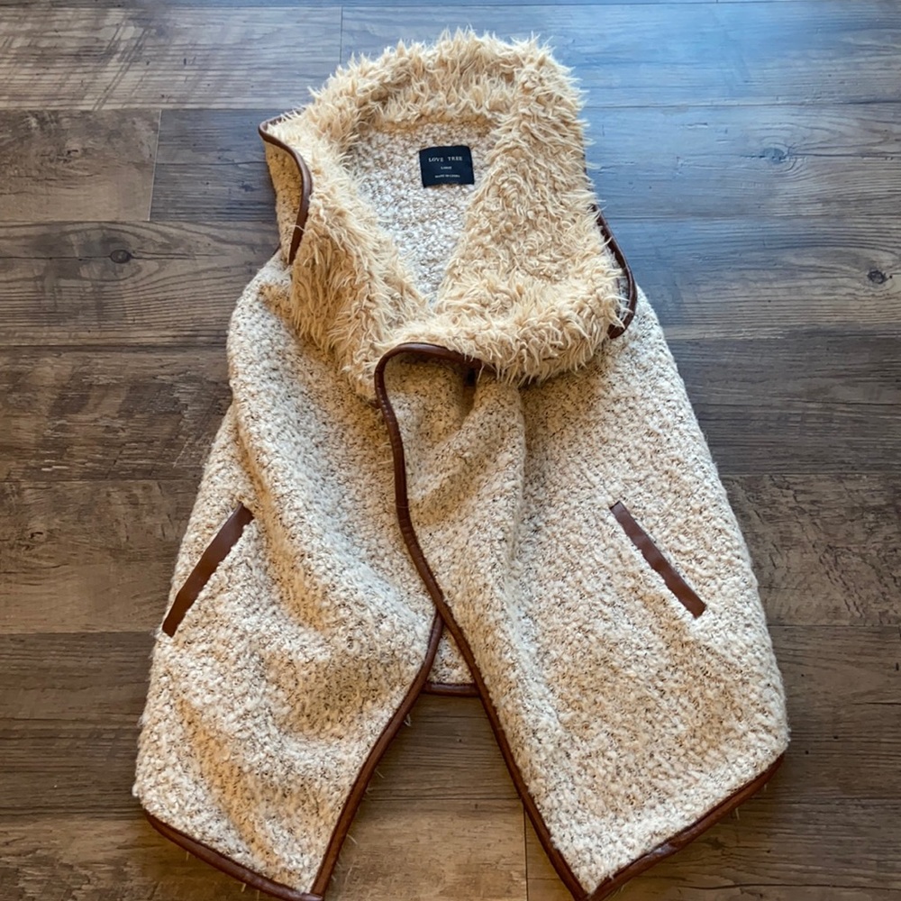 Love Tree vest